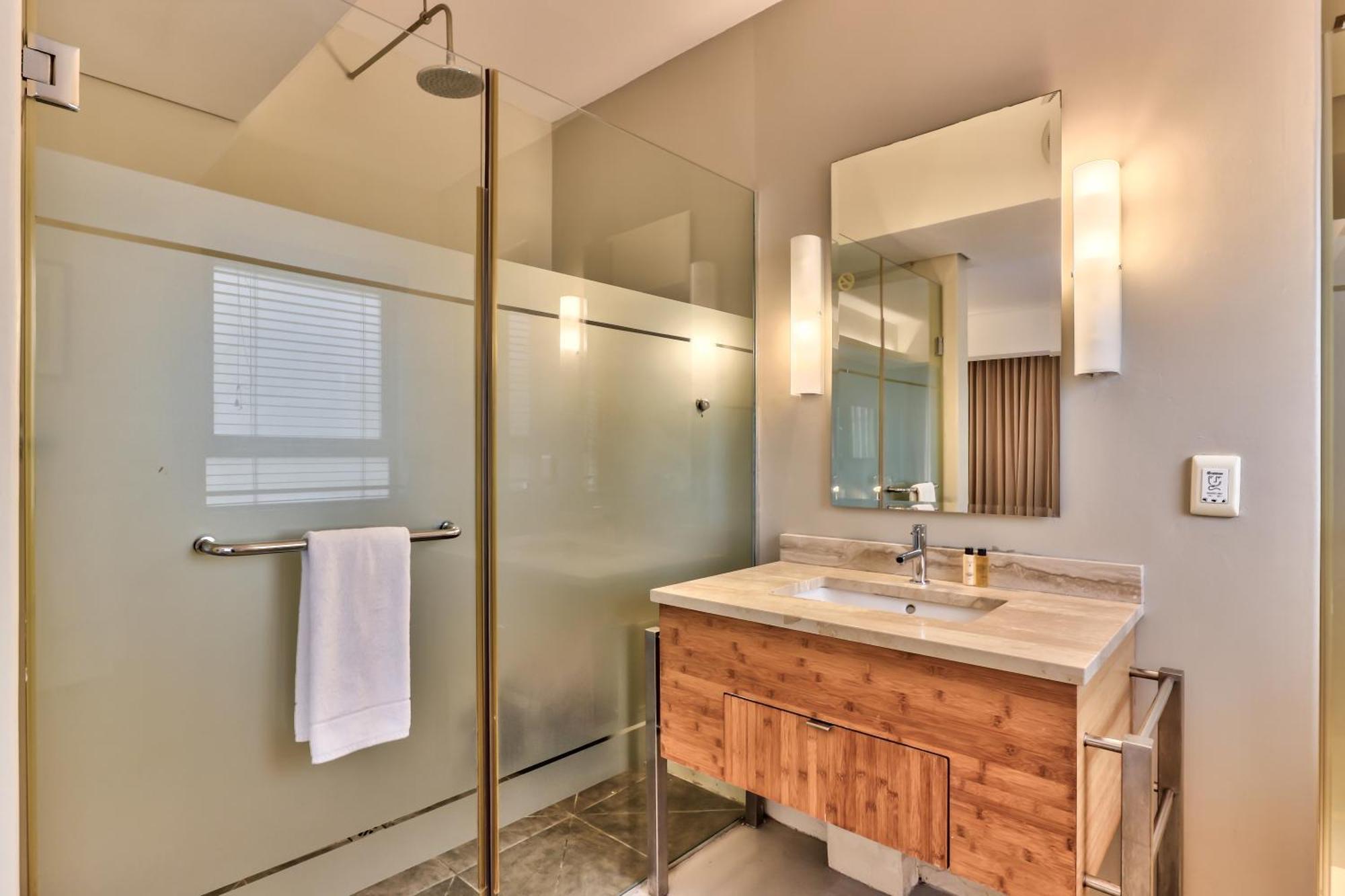 Wink Aparthotel Foreshore Kaapstad Buitenkant foto